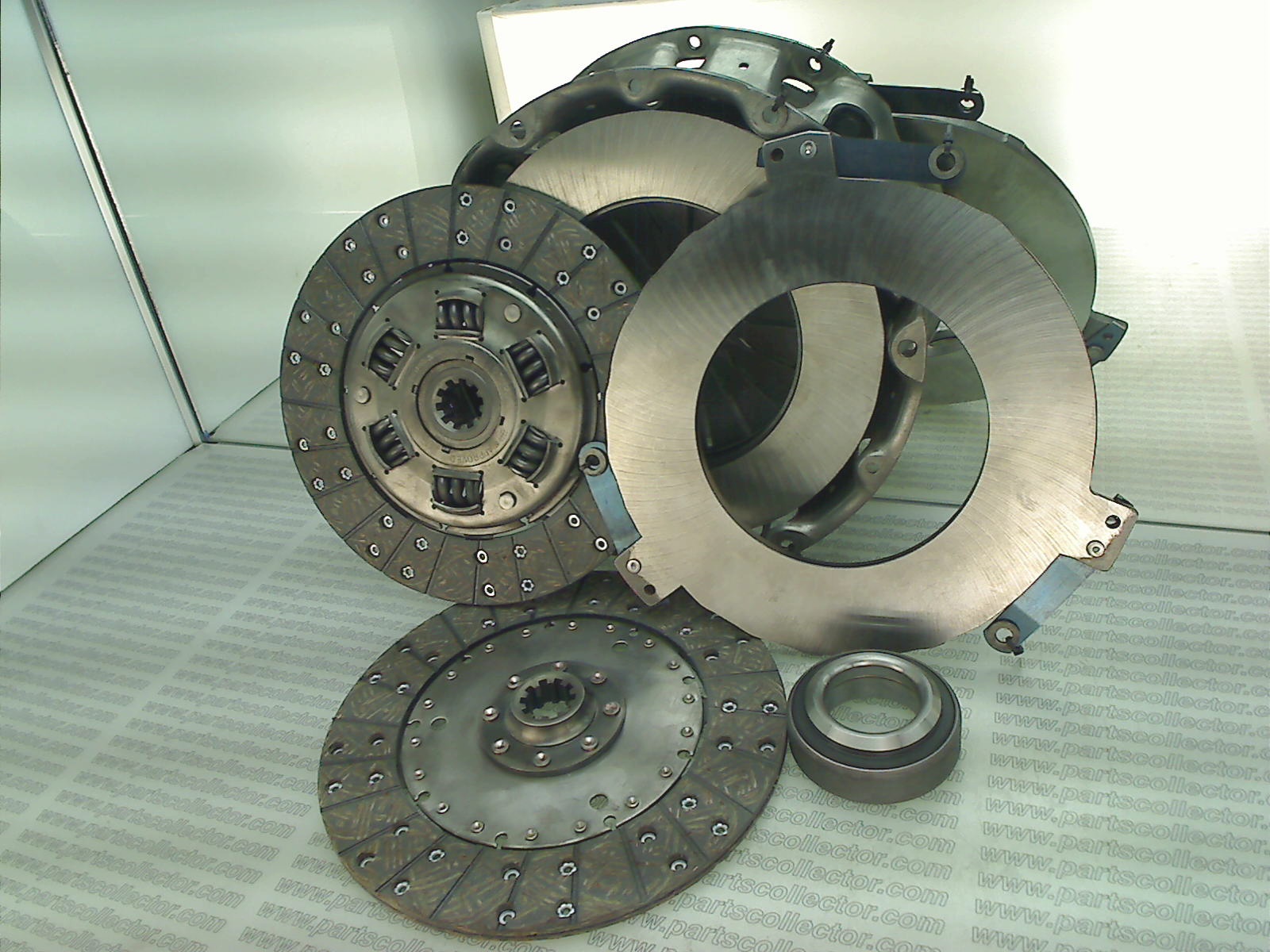 DOUBLE DISC CLUTCH KIT - OVERHAULING ONLY